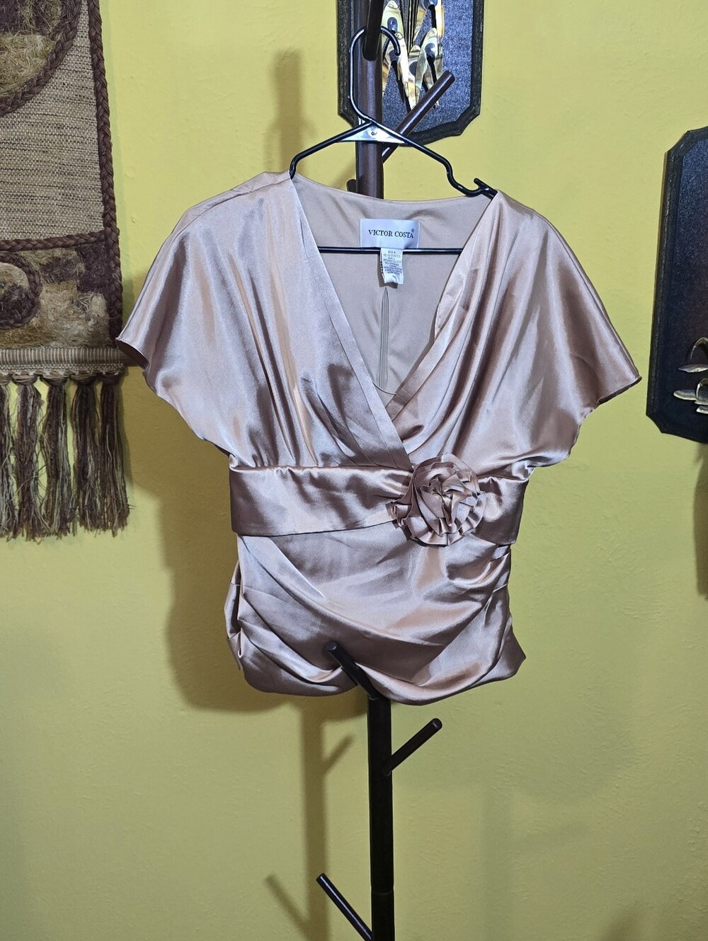 Victor Costa Rose Gold Satin V-Neck Floral Waist Top Sz 6 / Small